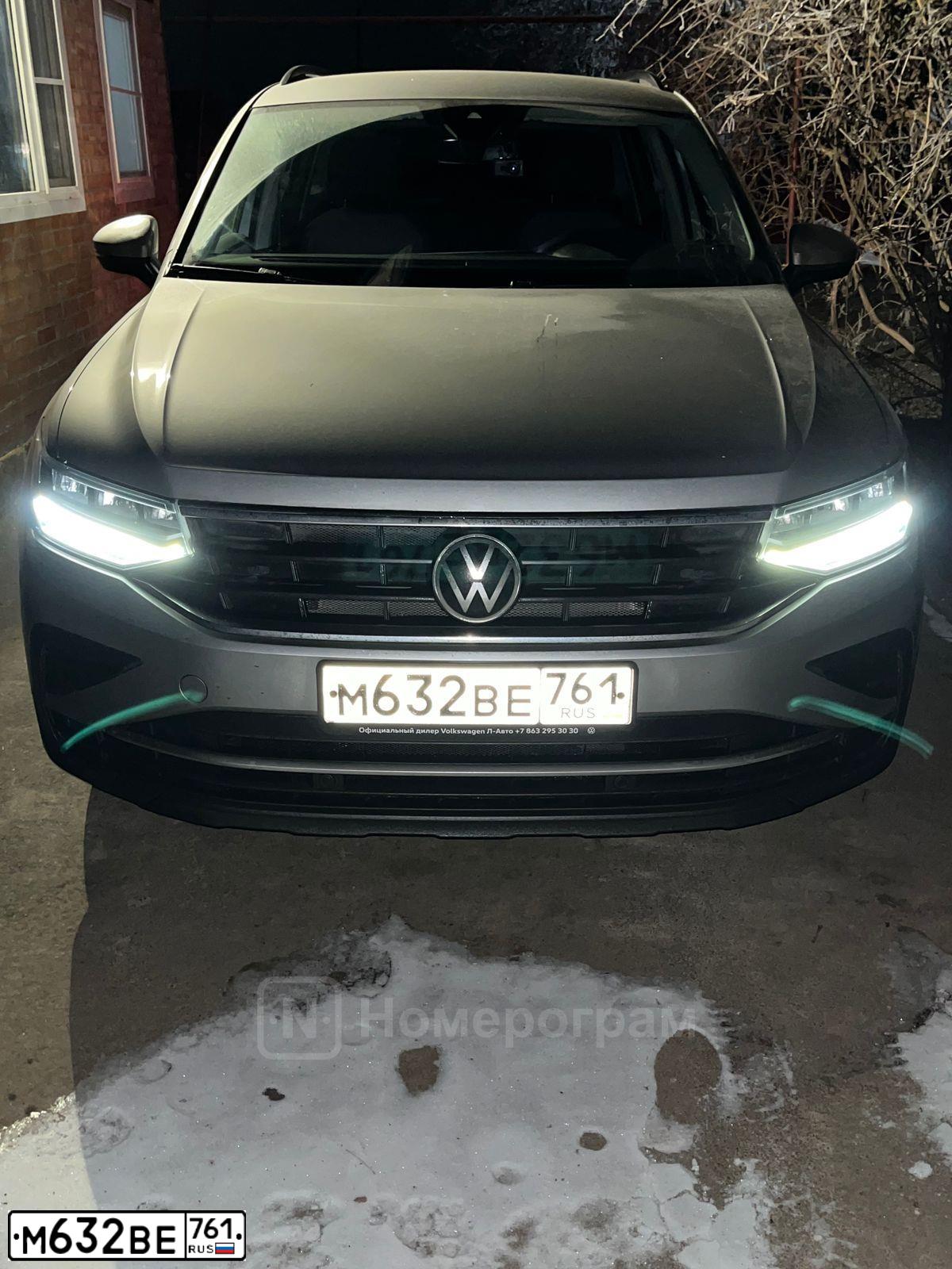 Фото автомобиля VOLKSWAGEN TIGUAN, 2020 — госномер М632ВЕ761. Цвет: СЕРЫЙ
