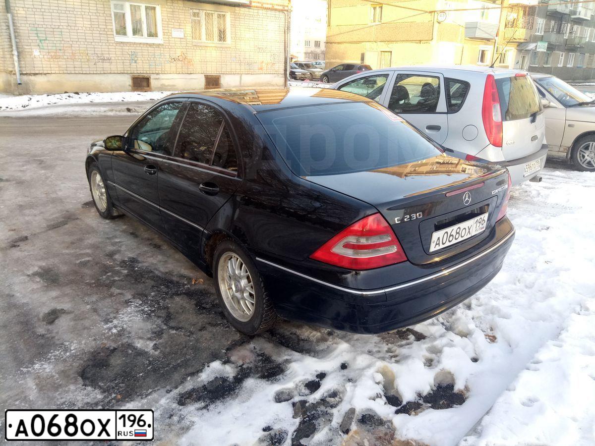 Фото автомобиля MERCEDES C-KLASSE, 2003 — госномер А068ОХ196. Цвет: ЧЕРНЫЙ