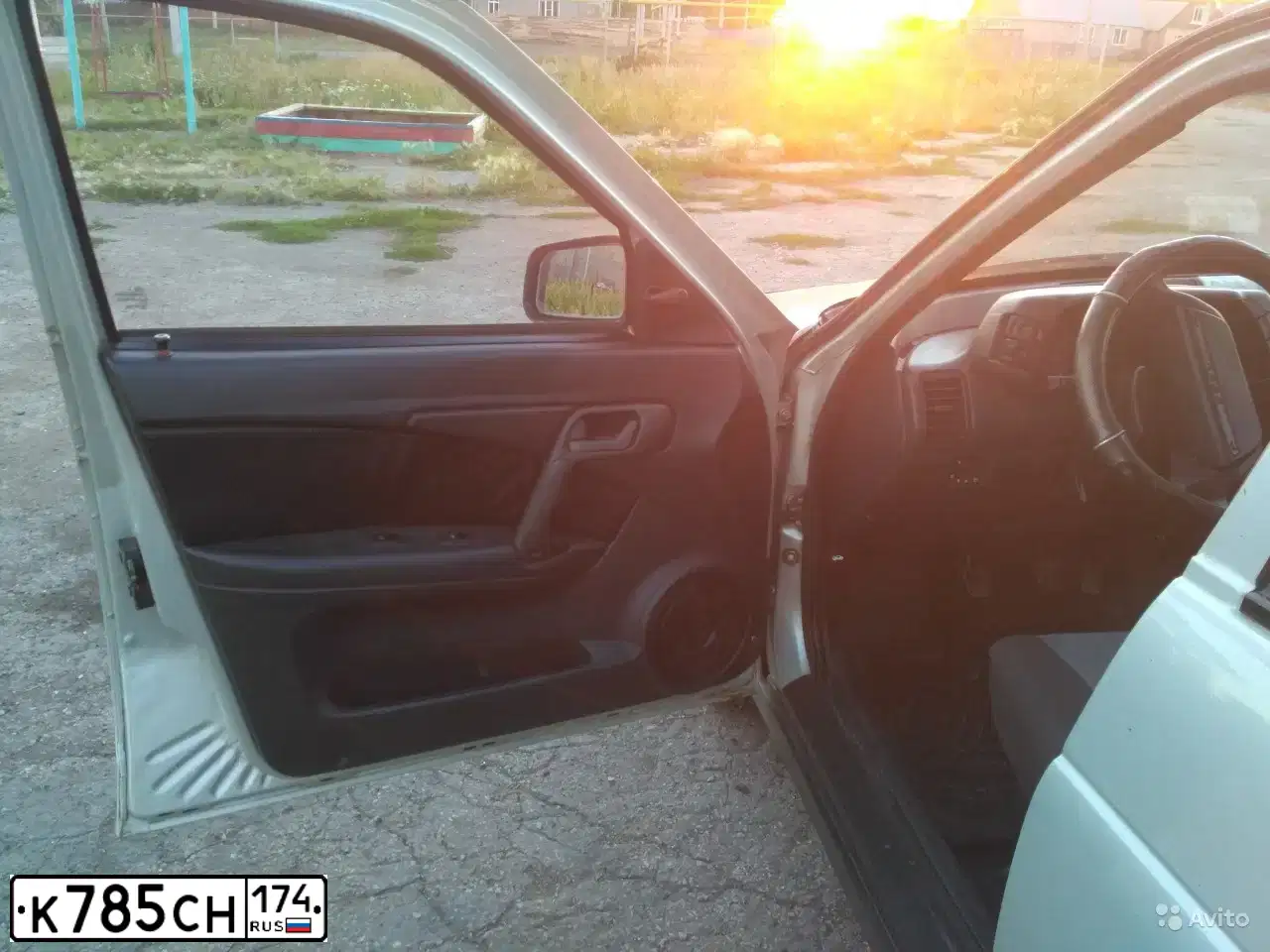 Фото автомобиля LADA 2111, 2003 — госномер К785СН174. Цвет: МОЛОЧНО-БЕЛЫЙ СЕРЕБРИСТЫЙ