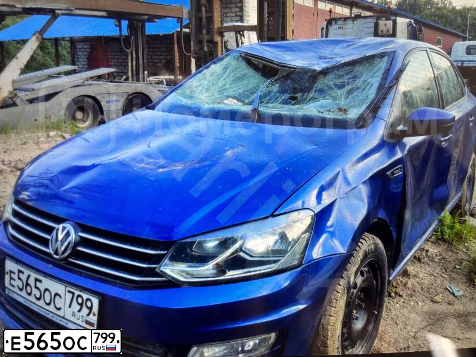 Фото автомобиля VOLKSWAGEN POLO, 2019 — госномер Х969КУ136. Цвет: ЯРКО-СИНИЙ