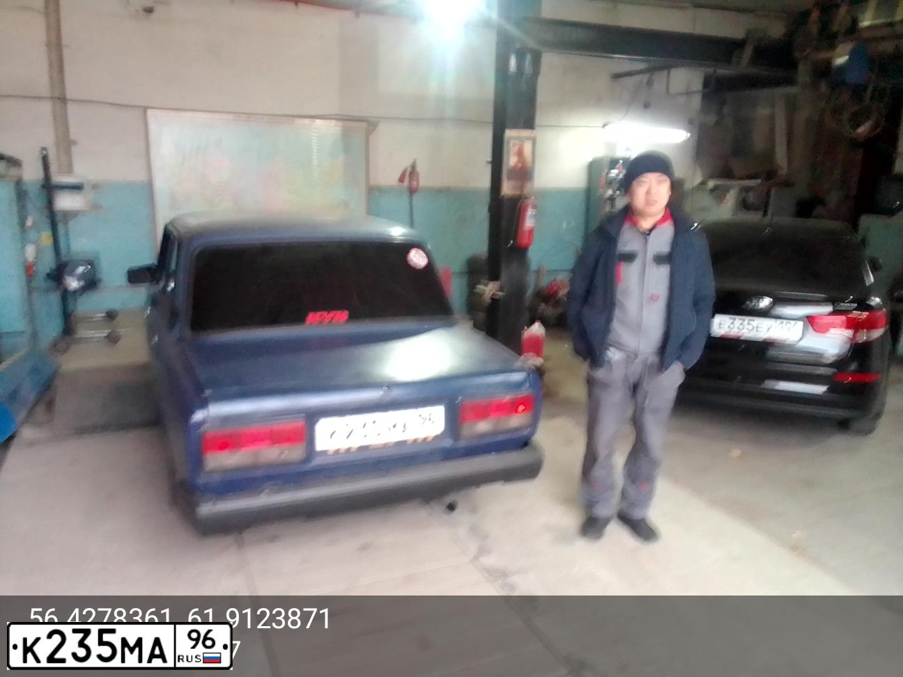 Фото автомобиля LADA 2107, 2005 — госномер С980ТН196. Цвет: синий