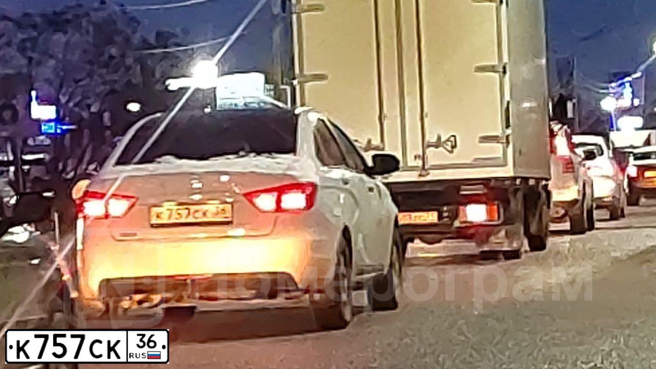 Фото автомобиля LADA GRANTA, 2015 — госномер Е911МР136