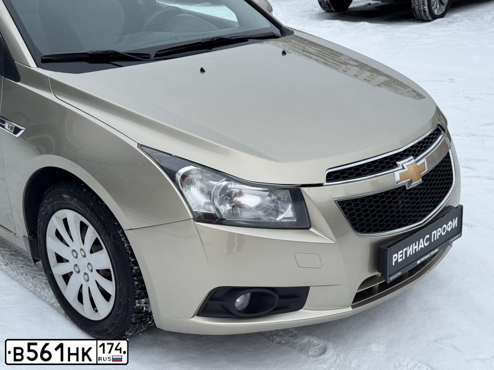 Фото автомобиля CHEVROLET CRUZE, 2011 — госномер В561НК174. Цвет: БЕЖЕВЫЙ