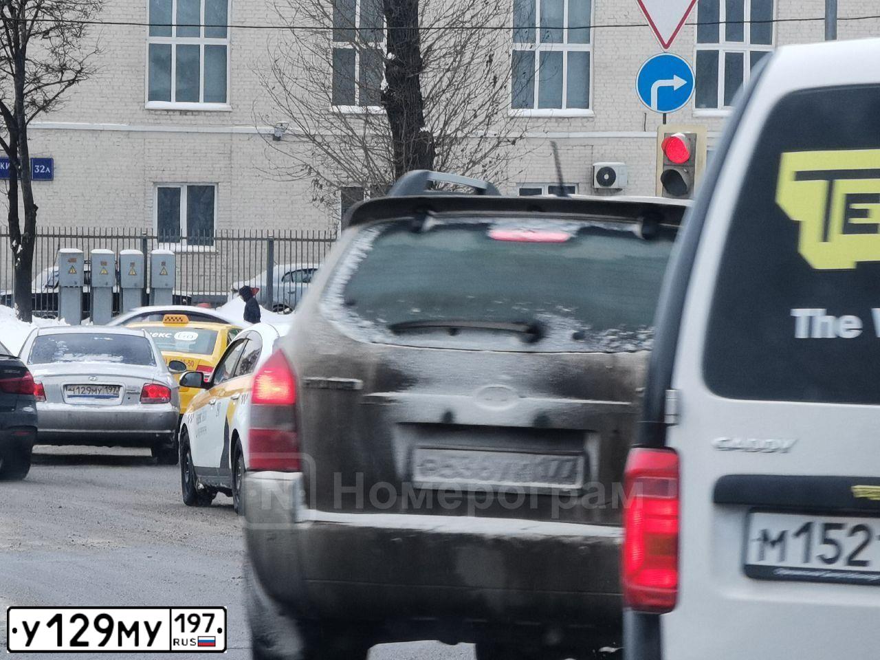 Фото автомобиля FORD FOCUS, 2011 — госномер Н877КК48. Цвет: СИНИЙ ТЕМНЫЙ