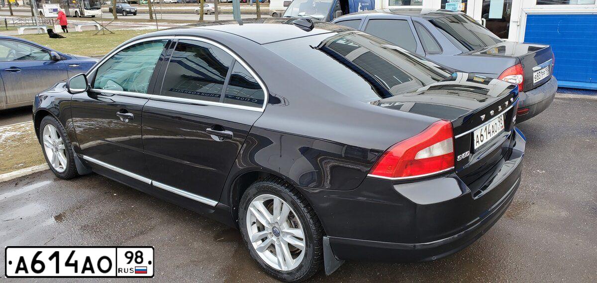 Фото автомобиля VOLVO S80, 2007 — госномер А614АО98. Цвет: ЧЕРНЫЙ