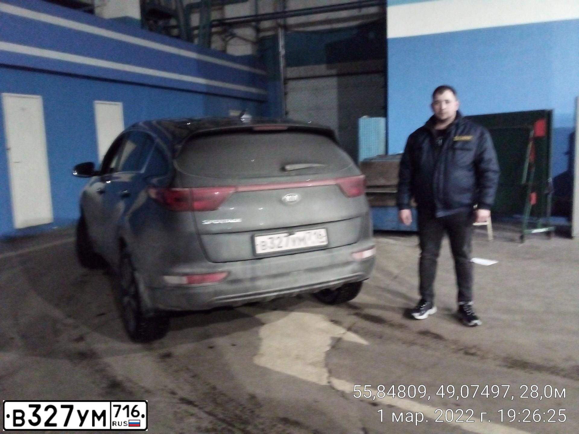 Фото автомобиля KIA SPORTAGE, 2017 — госномер В327УМ716. Цвет: СЕРЫЙ