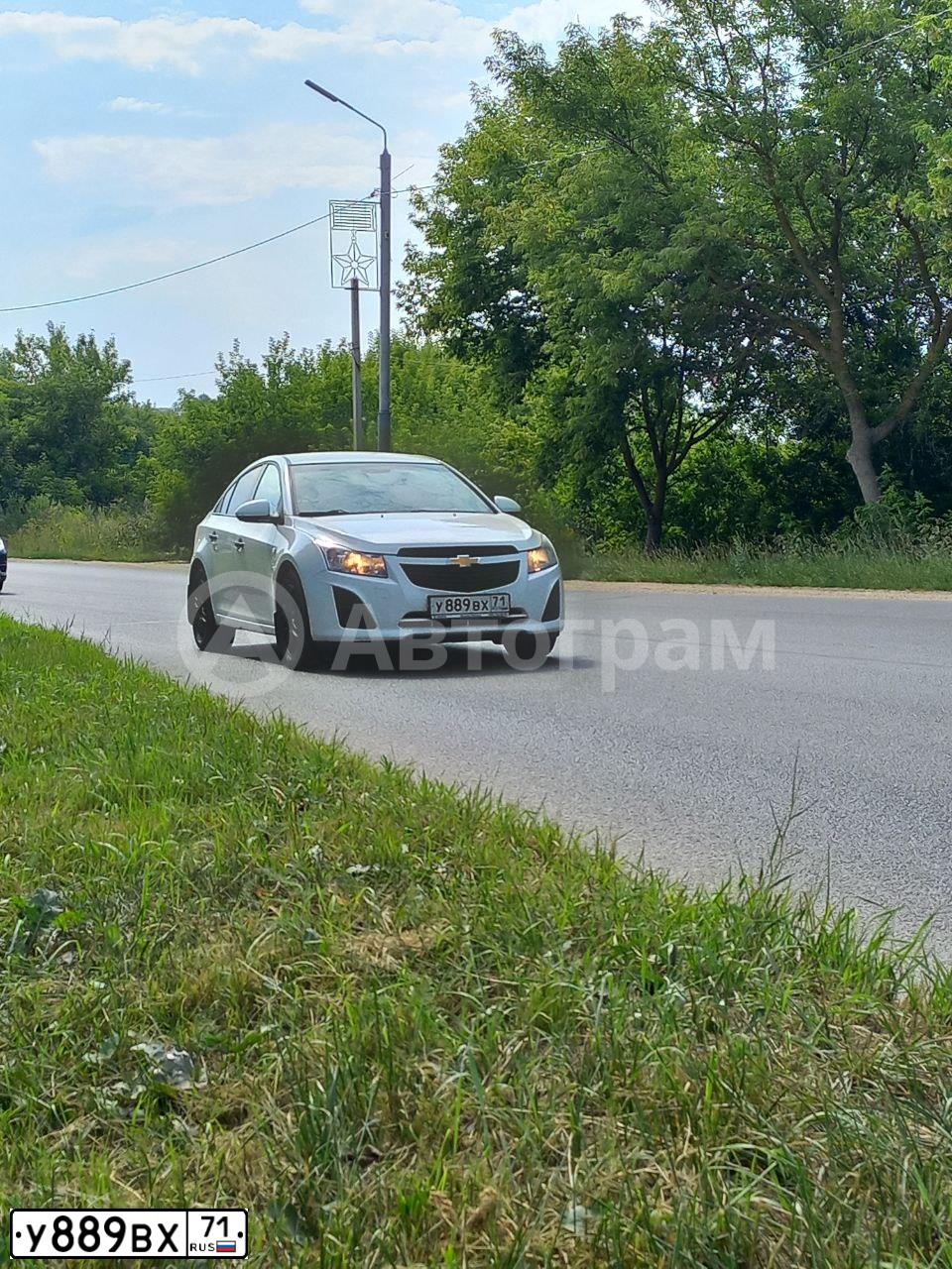 Фото автомобиля CHEVROLET CRUZE, 2013 — госномер У889ВХ71. Цвет: Белый