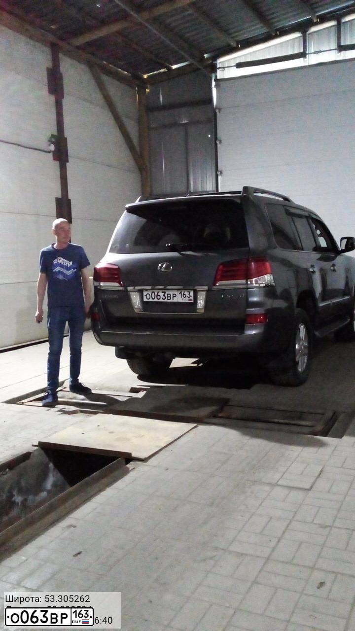 Фото автомобиля LEXUS LX570, 2013 — госномер М826ОТ763