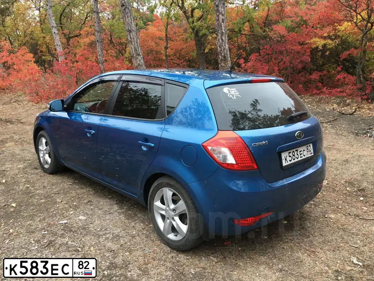 Фото автомобиля KIA CEE'D, 2012 — госномер К583ЕС82. Цвет: синий