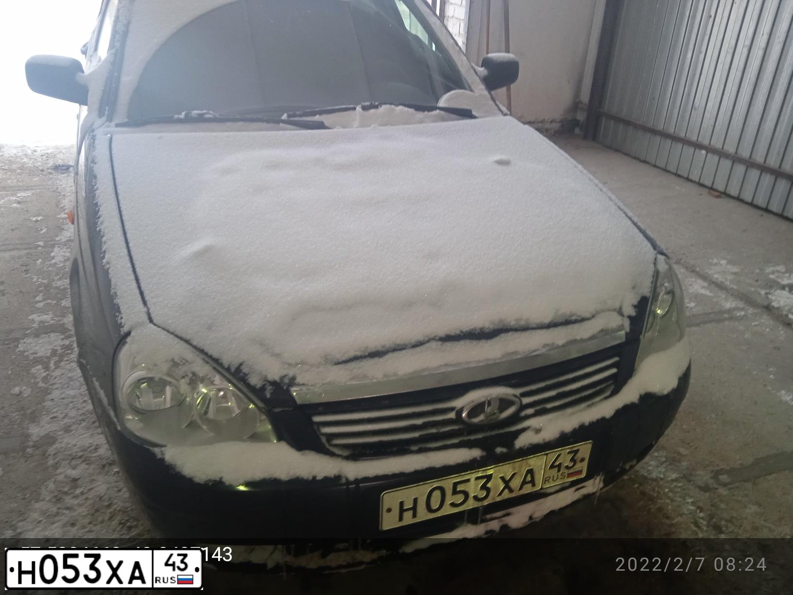 Фото автомобиля LADA 2171 PRIORA, 2011 — госномер Н053ХА43. Цвет: Сине-Черный