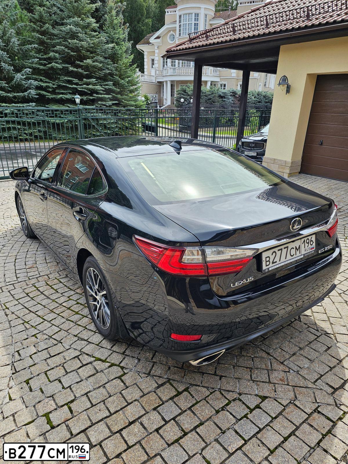 Фото автомобиля LEXUS ES, 2017 — госномер Р532МО68. Цвет: ЧЕРНЫЙ