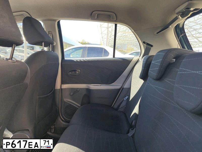 Фото автомобиля TOYOTA YARIS, 2007 — госномер Р617ЕА71. Цвет: ТЕМНО-ЗЕЛЕНЫЙ