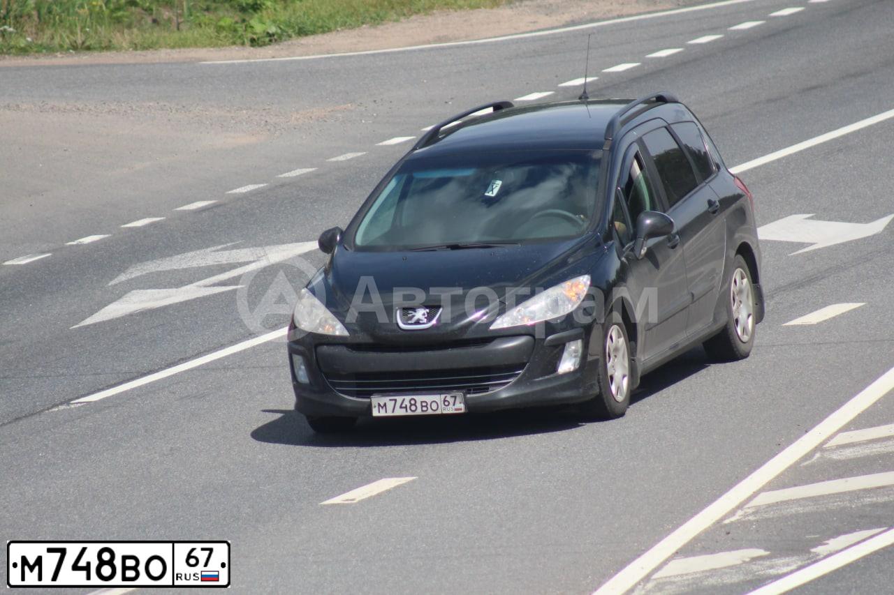 Фото автомобиля PEUGEOT 308, 2008 — госномер М748ВО67. Цвет: ЧЕРНЫЙ