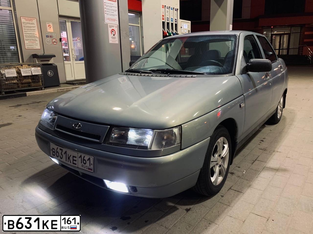 Фото автомобиля LADA 2110, 2002 — госномер В631КЕ161. Цвет: ЗОЛОТИСТО-СЕРЫЙ