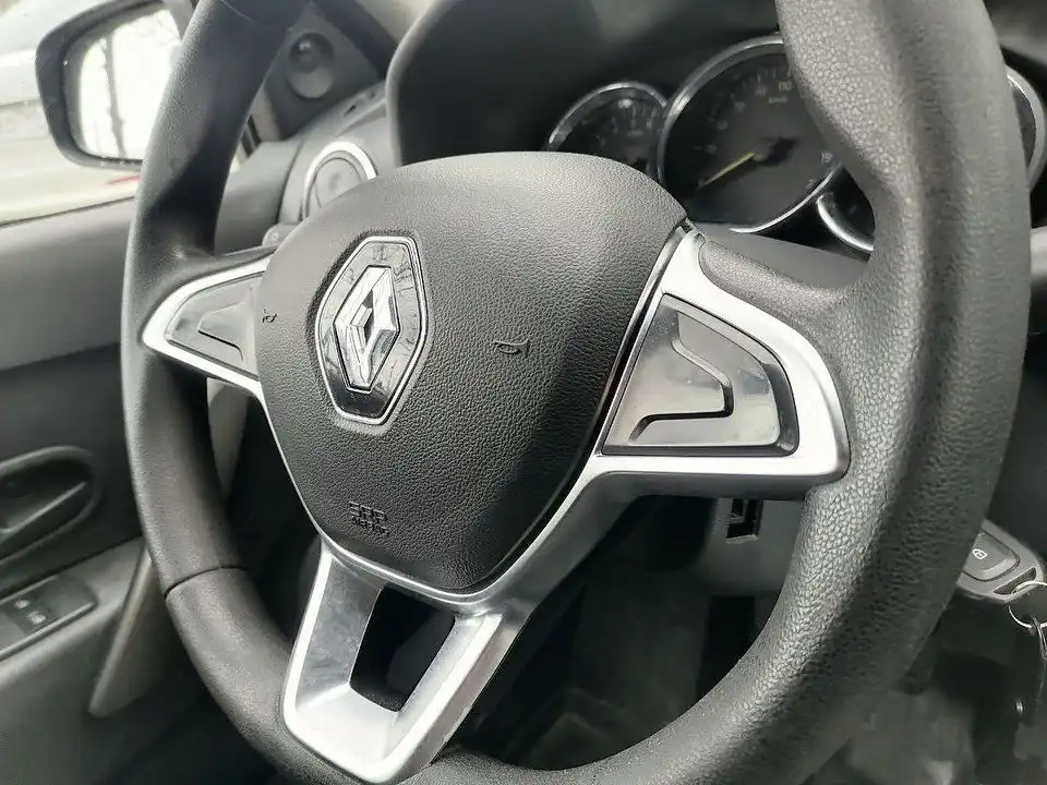 Фото автомобиля RENAULT T LOGAN, 2019 — госномер А436МР761. Цвет: Белый