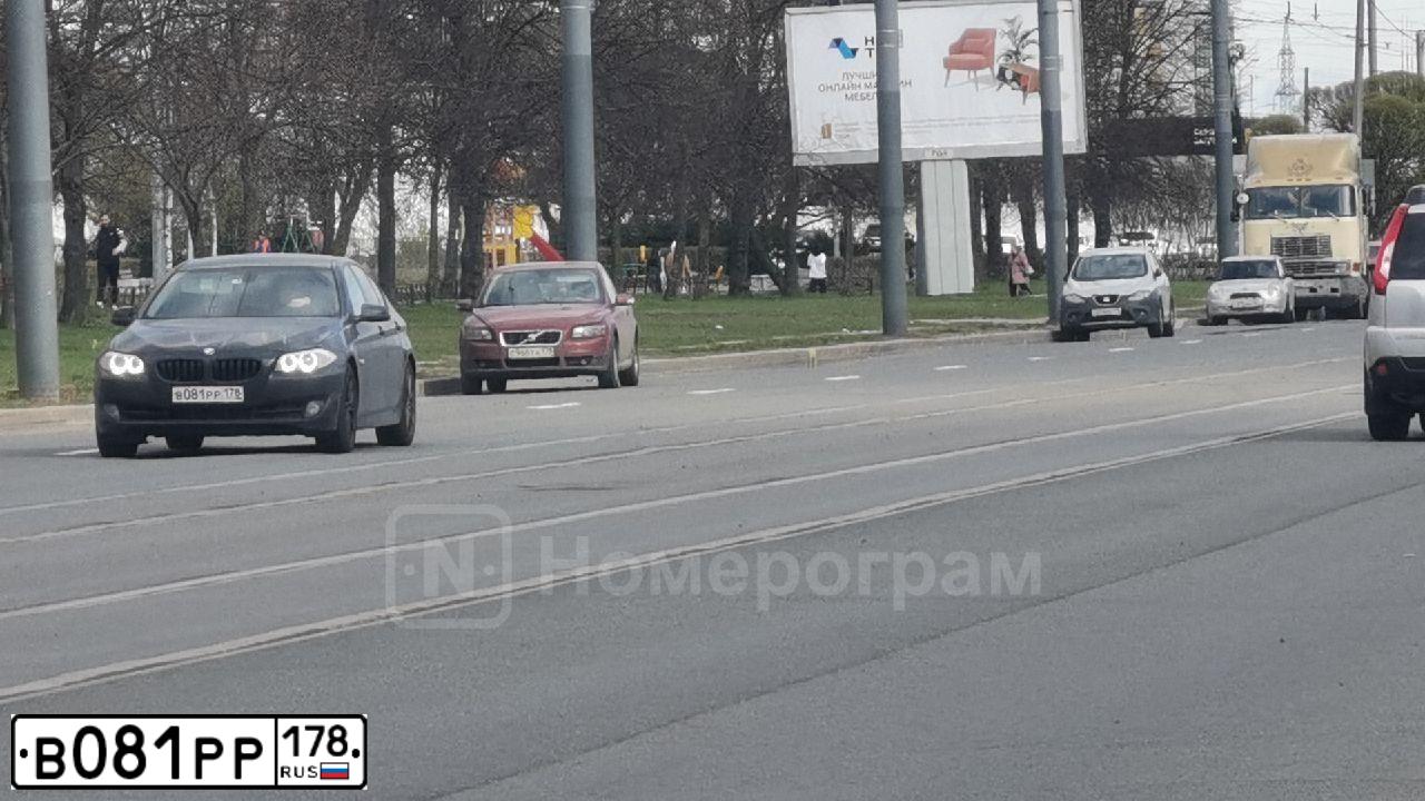 Фото автомобиля BMW SERIE 5, 2013 — госномер В081РР178. Цвет: ЧЕРНЫЙ