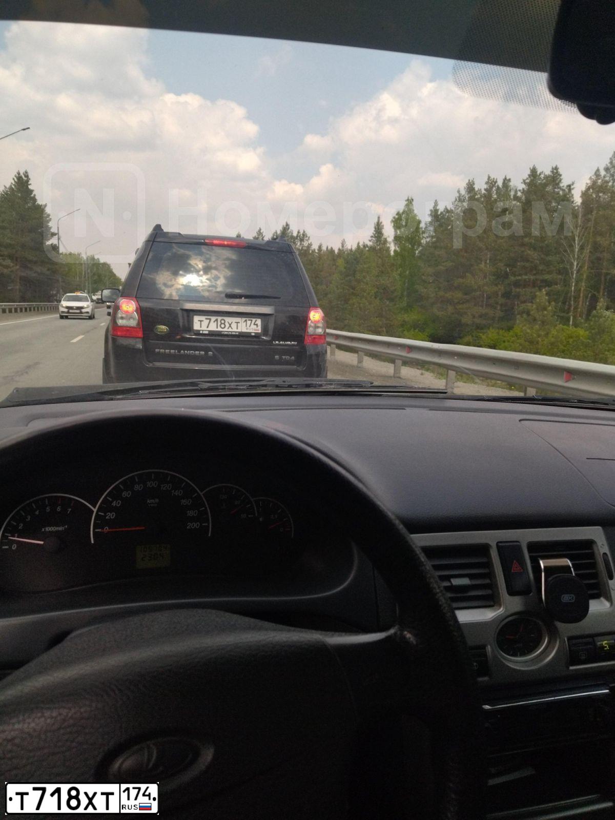 Фото автомобиля LANDROVER FREELANDER, 2008 — госномер М529РВ65. Цвет: ЧЕРНЫЙ