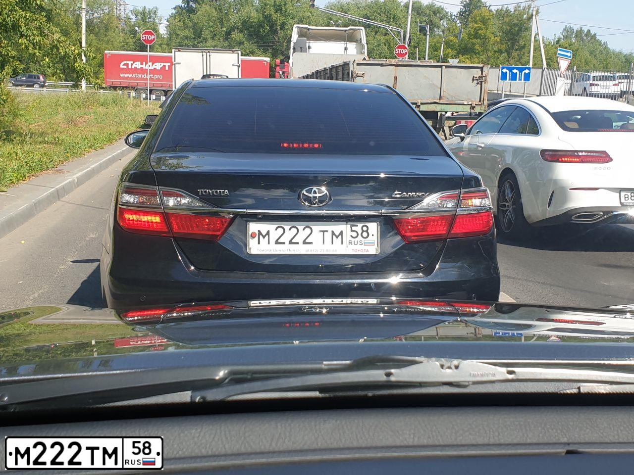 Фото автомобиля TOYOTA CAMRY, 2015 — госномер Т474ВК58. Цвет: ЧЕРНЫЙ МЕТАЛЛИК