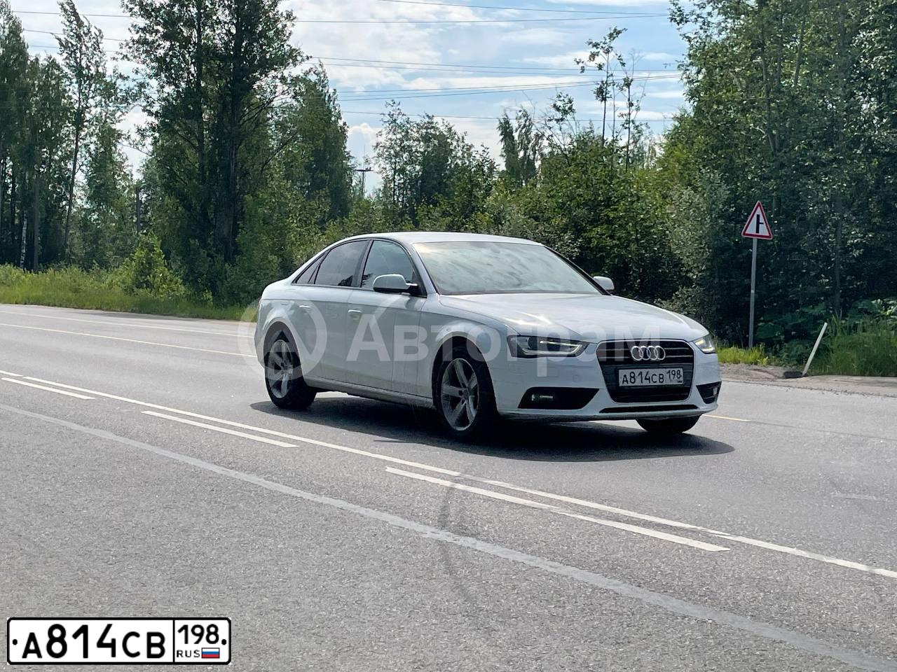 Фото автомобиля AUDI A4, 2014 — госномер А814СВ198. Цвет: Белый
