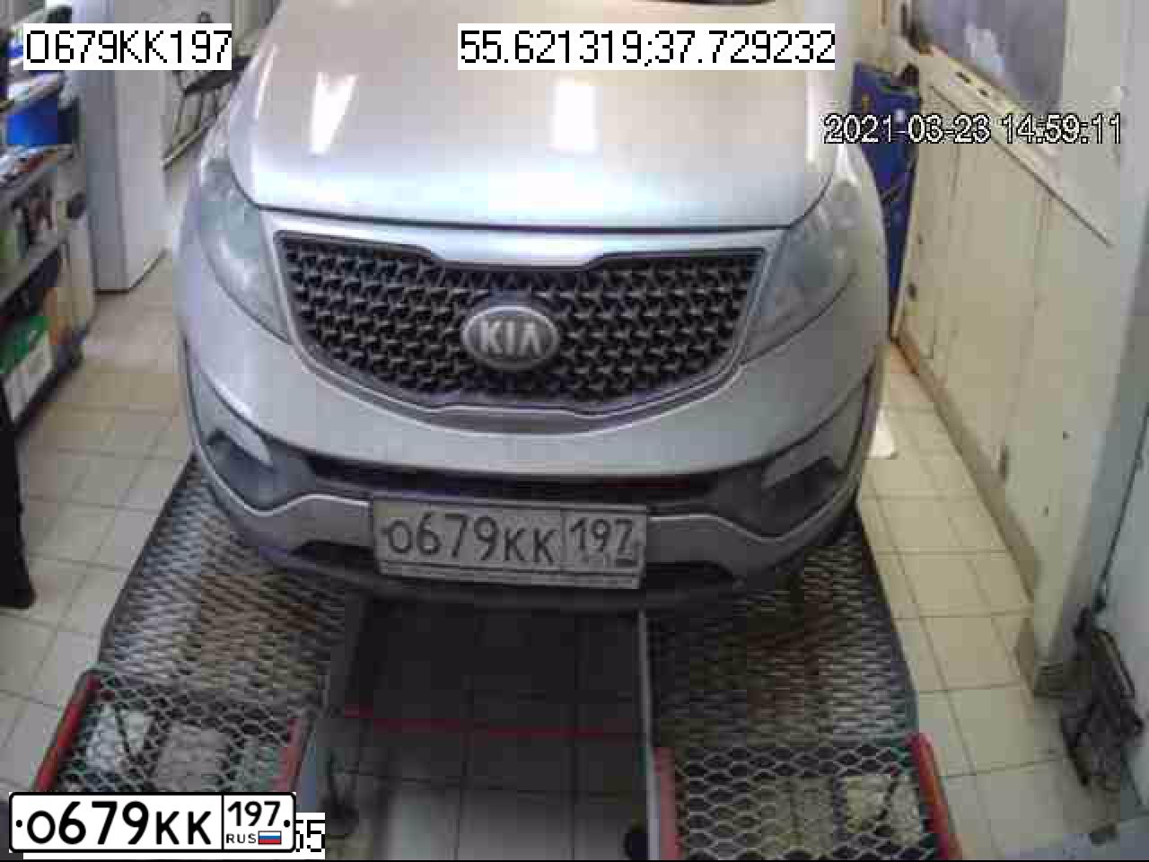 Фото автомобиля KIA SPORTAGE, 2015 — госномер О679КК197. Цвет: СЕРЫЙ