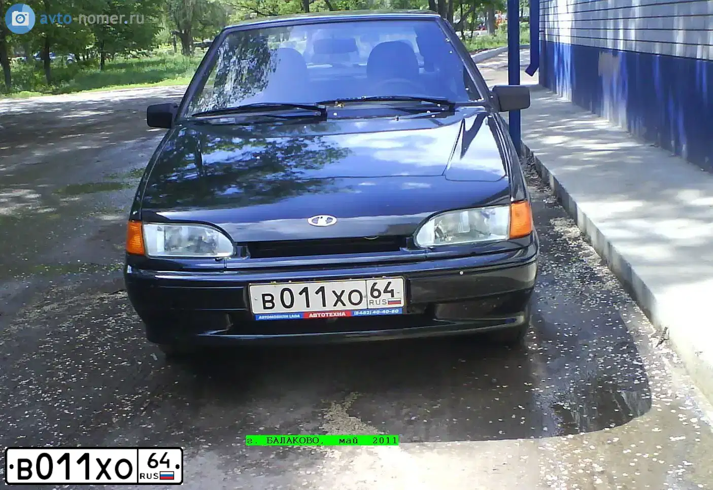 Фото автомобиля LADA 2114 SAMARA, 2011 — госномер В011ХО64. Цвет: Сине-Черный