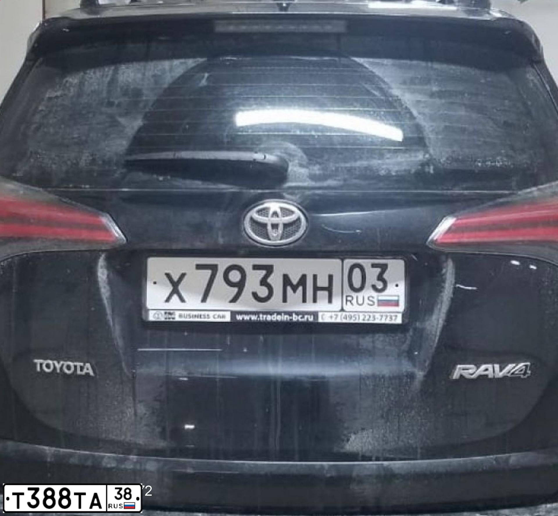 Фото автомобиля TOYOTA RAV4, 2016 — госномер Т388ТА38. Цвет: ЧЕРНЫЙ