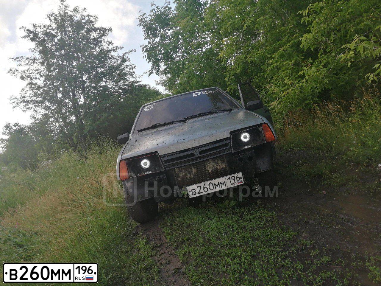 Фото автомобиля LADA 2109 SAMARA, 2001 — госномер В260ММ196. Цвет: СЕРЫЙ