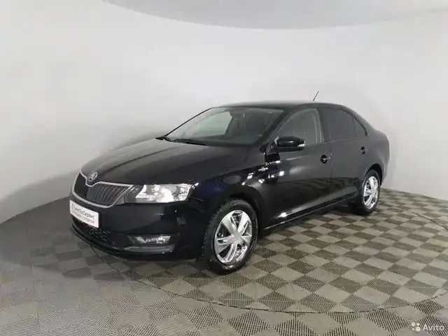 Фото автомобиля SKODA RAPID, 2019 — госномер Е358РА716. Цвет: ЧЕРНЫЙ