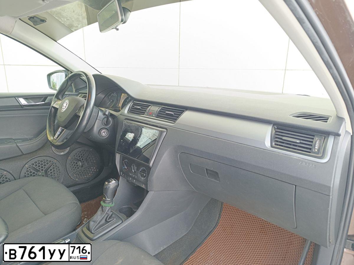 Фото автомобиля SKODA A RAPID, 2019 — госномер В761УУ716. Цвет: Коричневый