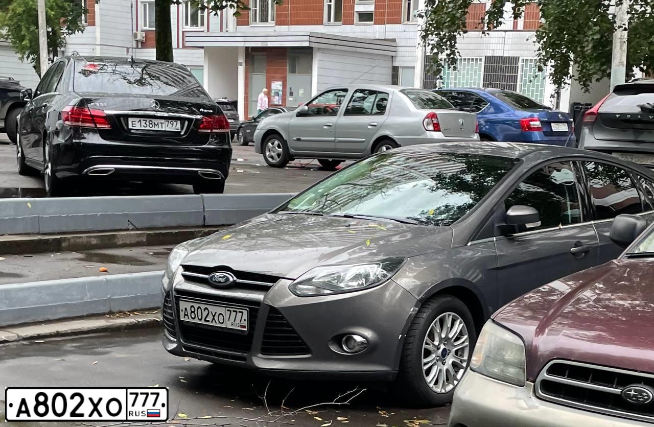 Фото автомобиля KIA SPORTAGE, 2014 — госномер С677ВУ777. Цвет: СЕРЫЙ