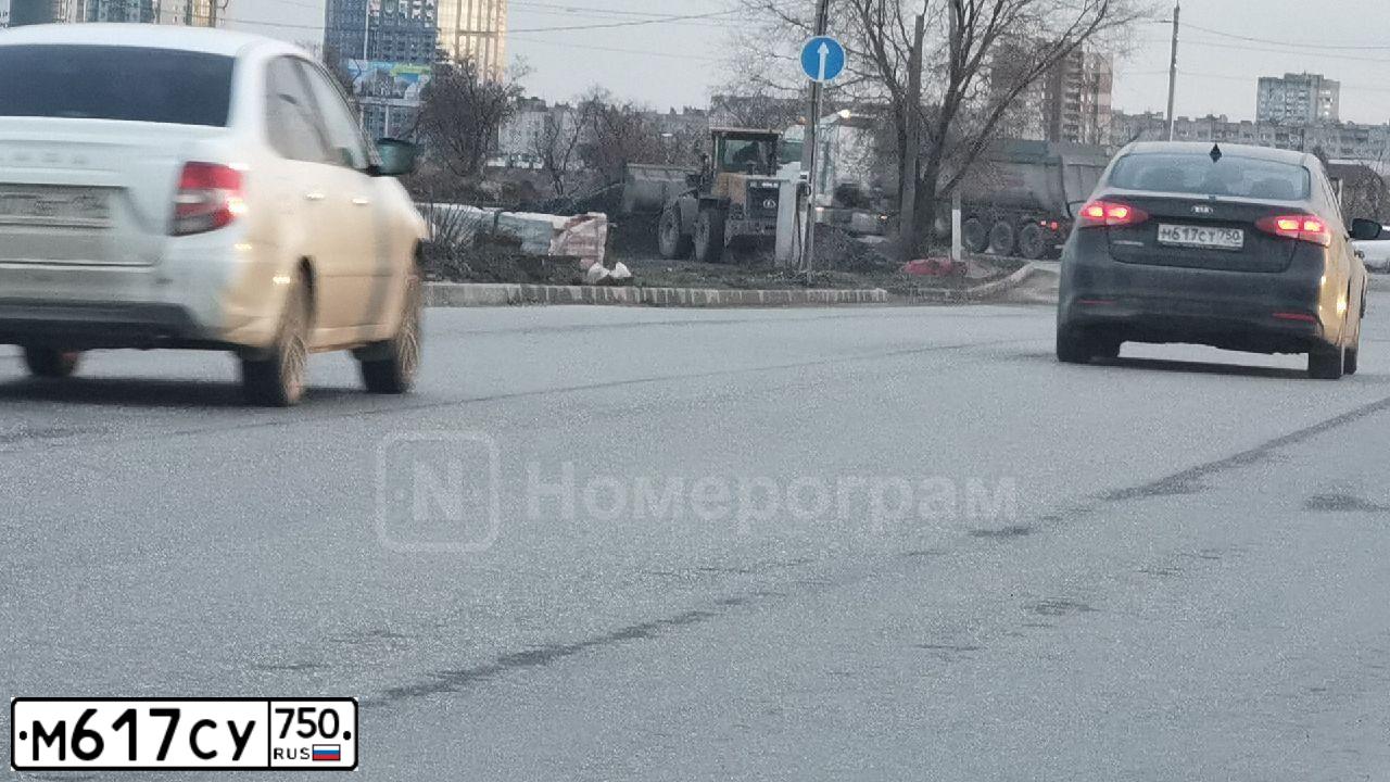 Фото автомобиля FORD FOCUS, 2012 — госномер О778РМ32. Цвет: ТЕМНО-СИНИЙ