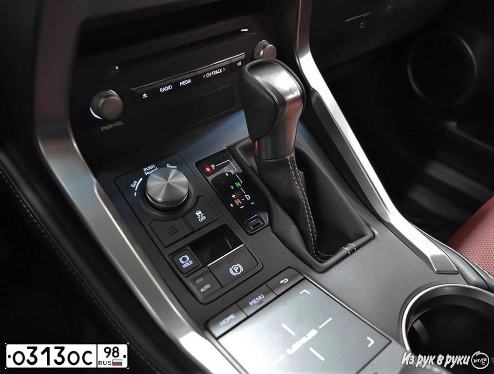 Фото автомобиля VOLVO XC60, 2010 — госномер В550ЕР198. Цвет: ЧЕРНЫЙ