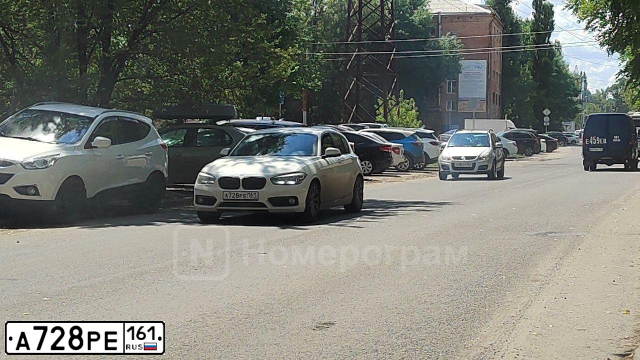 Фото автомобиля BMW 116I, 2013 — госномер Т550ММ196. Цвет: Белый