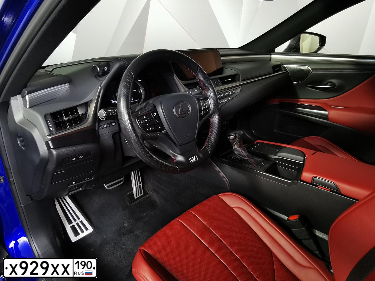 Фото автомобиля LEXUS ES, 2020 — госномер К820МС53. Цвет: синий