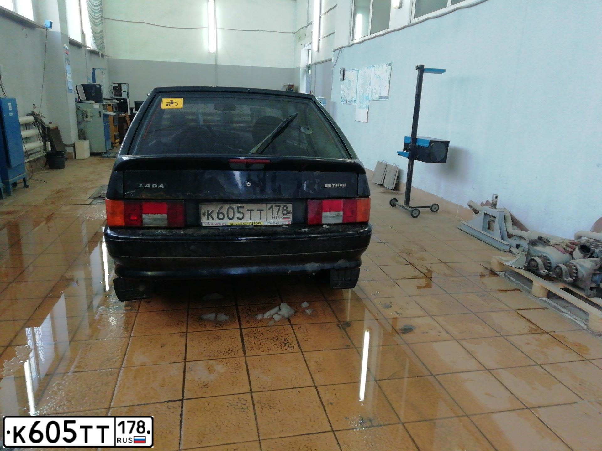 Фото автомобиля LADA 2113 SAMARA, 2011 — госномер К605ТТ178. Цвет: СИНЕ-ЧЕРНЫЙ