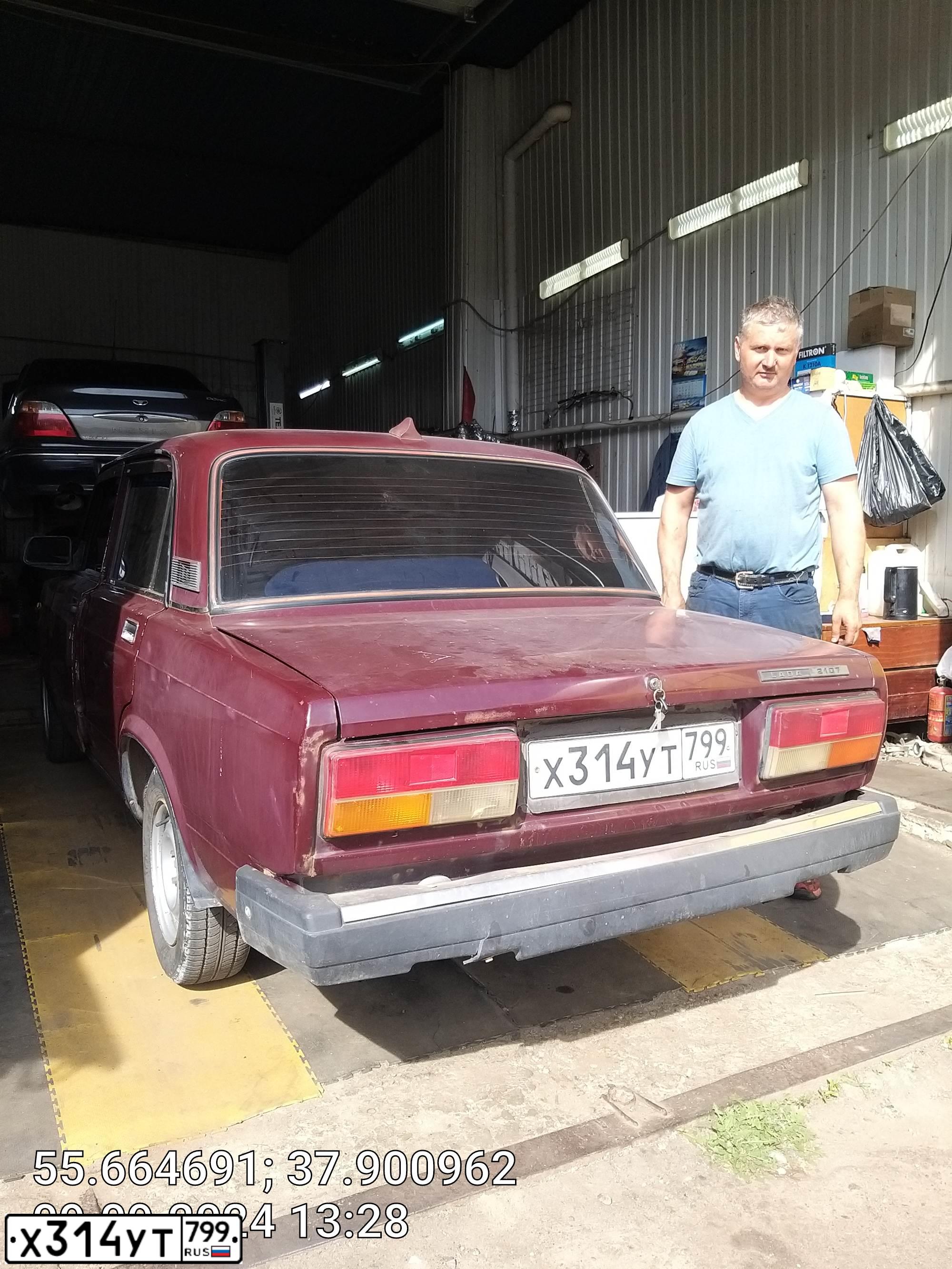 Фото автомобиля LADA 2107, 2006 — госномер Е869МО90. Цвет: ВИШНЕВЫЙ