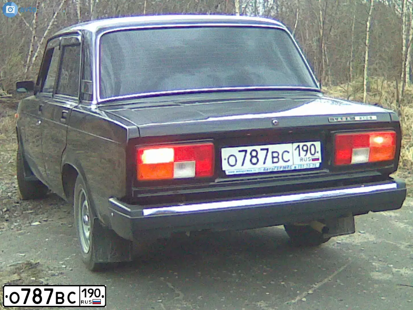 Фото автомобиля LADA 2105, 2010 — госномер О787ВС190. Цвет: СИНЕ-ЧЕРНЫЙ
