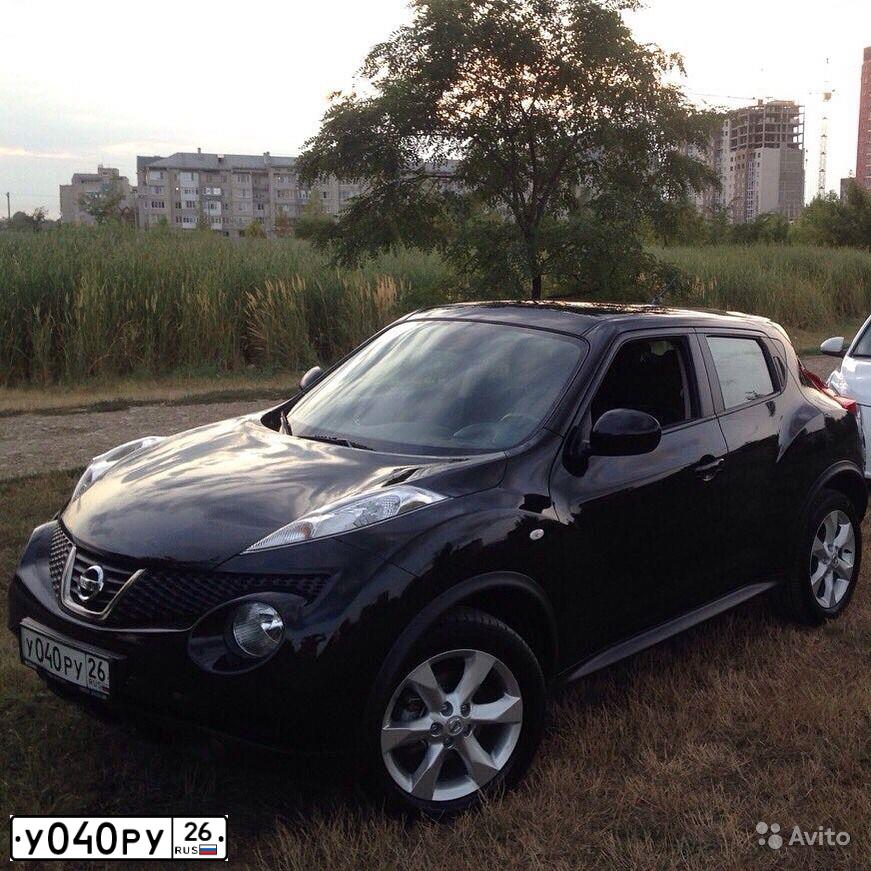 Фото автомобиля NISSAN JUKE, 2011 — госномер В947ЕТ09. Цвет: ЧЕРНЫЙ