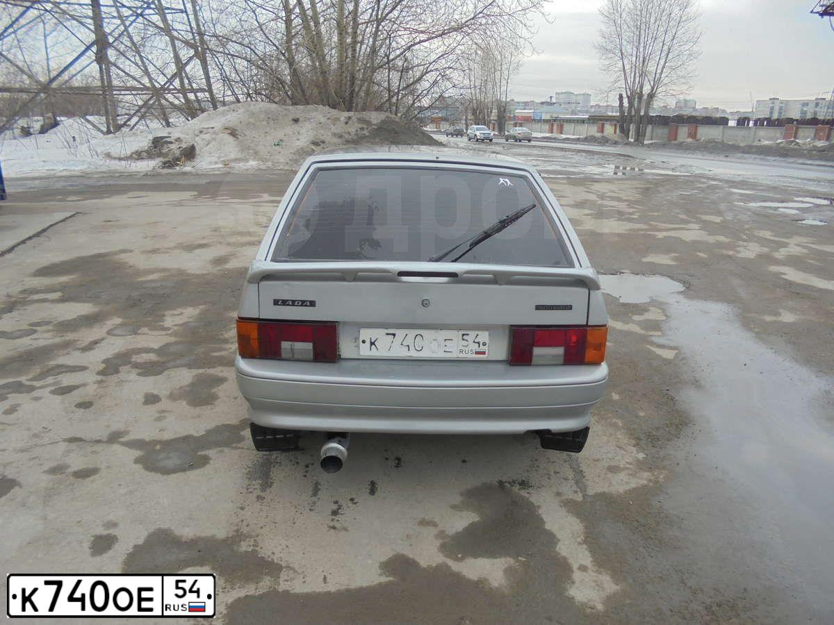 Фото автомобиля LADA 2113 SAMARA, 2006 — госномер Е415ЕХ154. Цвет: МОЛОЧНО БЕЛЫЙ СЕРЕБР