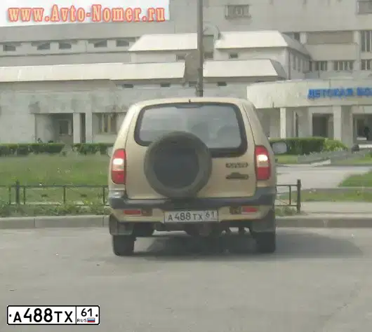Фото автомобиля CHEVROLET NIVA, 2006 — госномер А488ТХ61. Цвет: БЕЖЕВЫЙ МЕТАЛЛИК