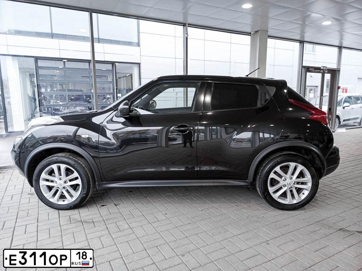 Фото автомобиля NISSAN JUKE, 2014 — госномер У044КУ18. Цвет: ЧЕРНЫЙ