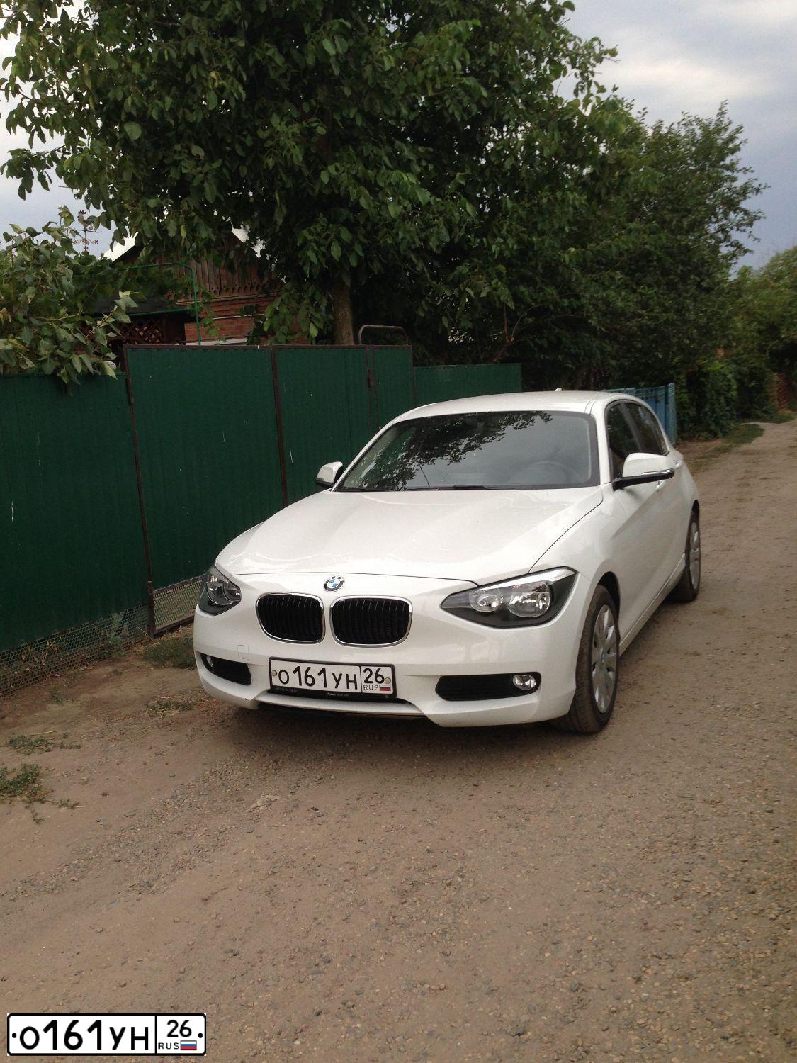 Фото автомобиля BMW SERIE 1, 2013 — госномер С428ХС799. Цвет: Белый