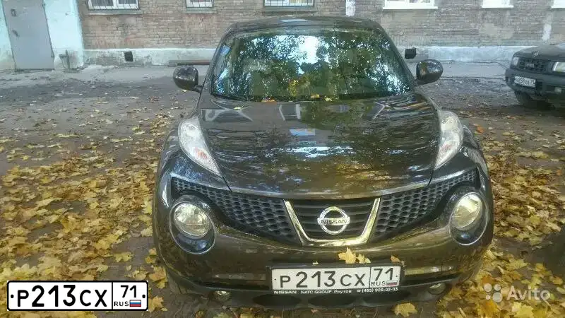 Фото автомобиля NISSAN JUKE, 2012 — госномер М082СА116. Цвет: ТЕМНО-КОРИЧНЕВЫЙ
