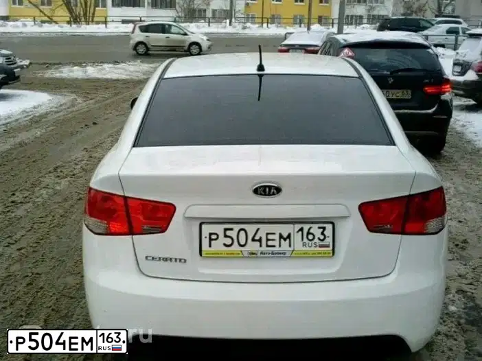 Фото автомобиля KIA CERATO, 2012 — госномер Р504ЕМ163. Цвет: Белый
