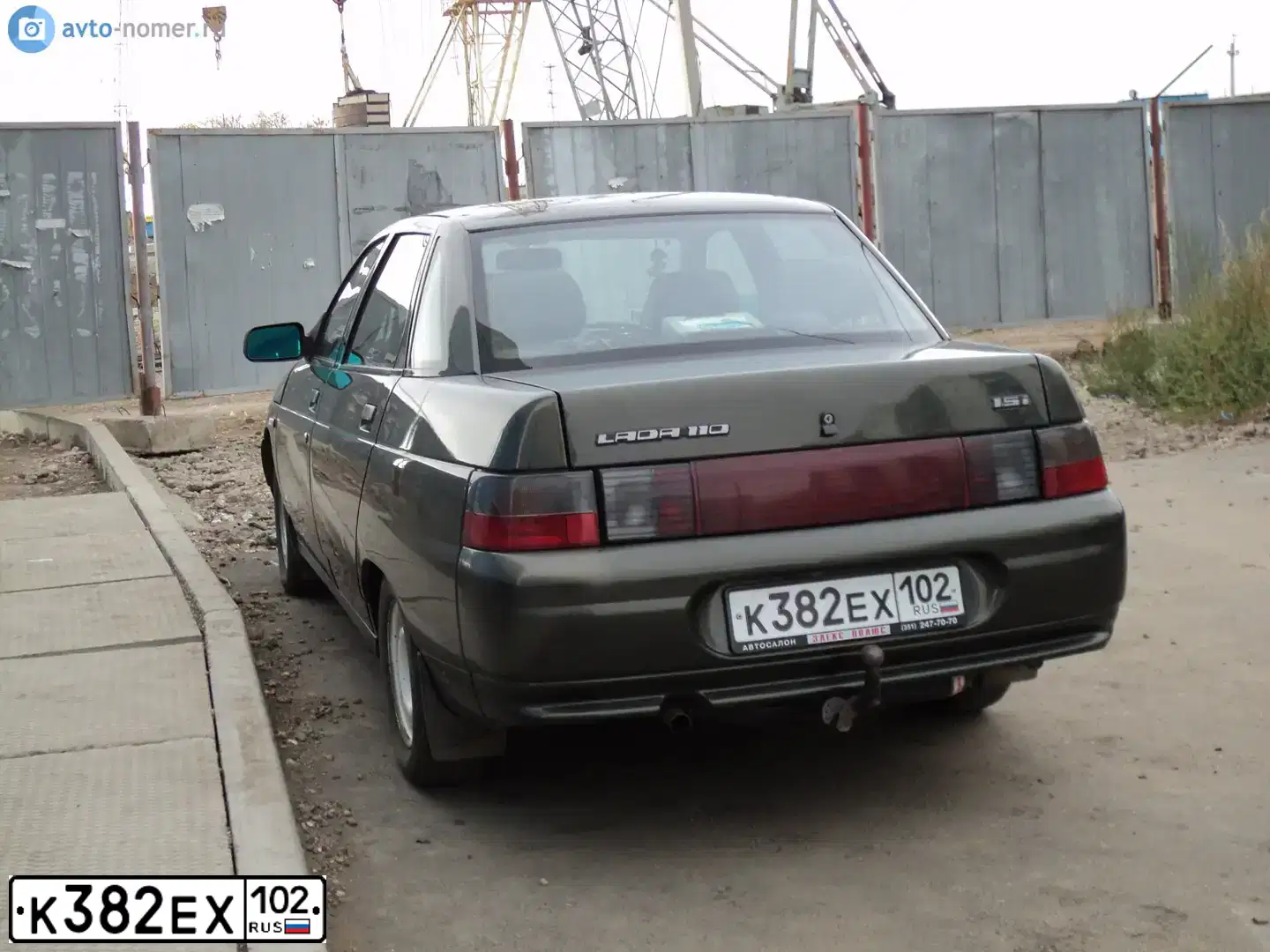 Фото автомобиля LADA 2110, 2004 — госномер К382ЕХ102. Цвет: ТЕМНО-ЗЕЛЕНЫЙ