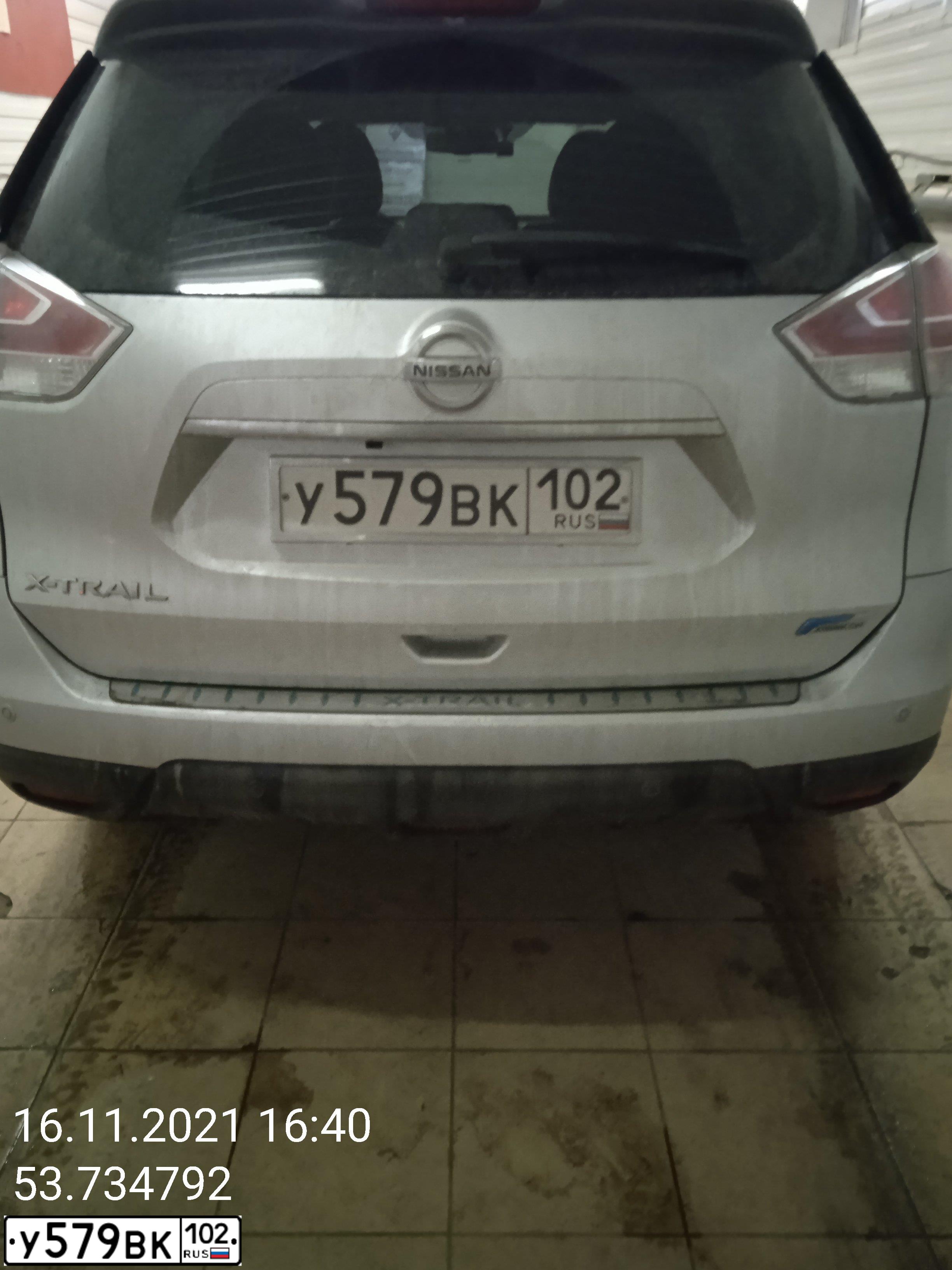 Фото автомобиля NISSAN X-TRAIL, 2016 — госномер У579ВК102. Цвет: Серебристый