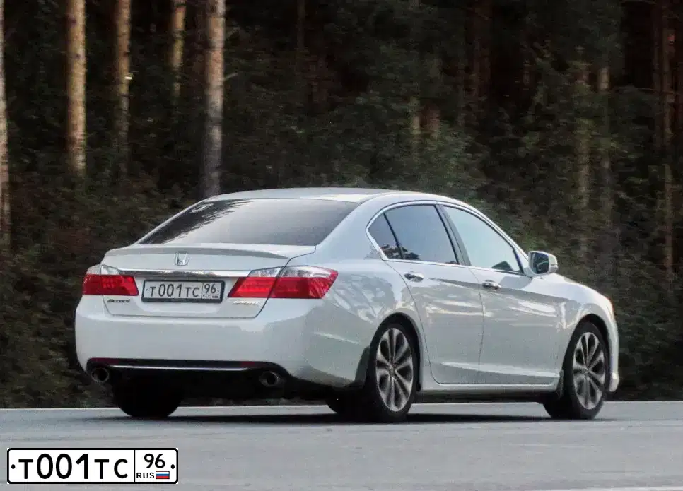 Фото автомобиля LADA 2114 SAMARA, 2008 — госномер Т001ТС96. Цвет: ТЕМНО-ЗЕЛЕНЫЙ