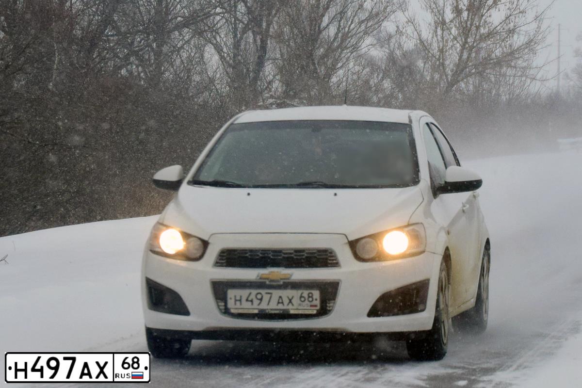Фото автомобиля CHEVROLET AVEO, 2012 — госномер Н497АХ68. Цвет: БЕЛЫЙ