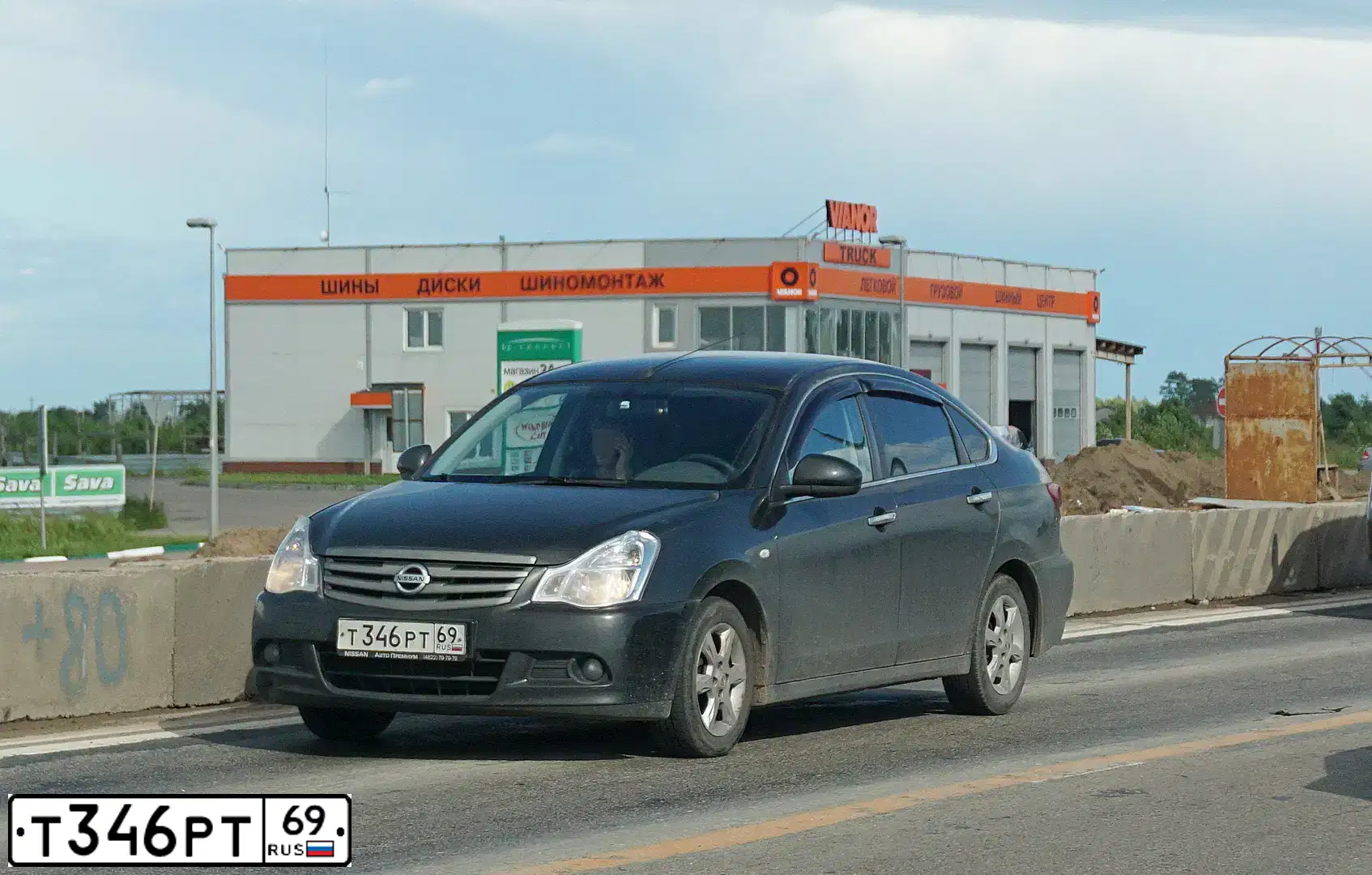 Фото автомобиля NISSAN ALMERA /AVTOVAZ/, 2015 — госномер Р865СС750. Цвет: ЧЕРНЫЙ