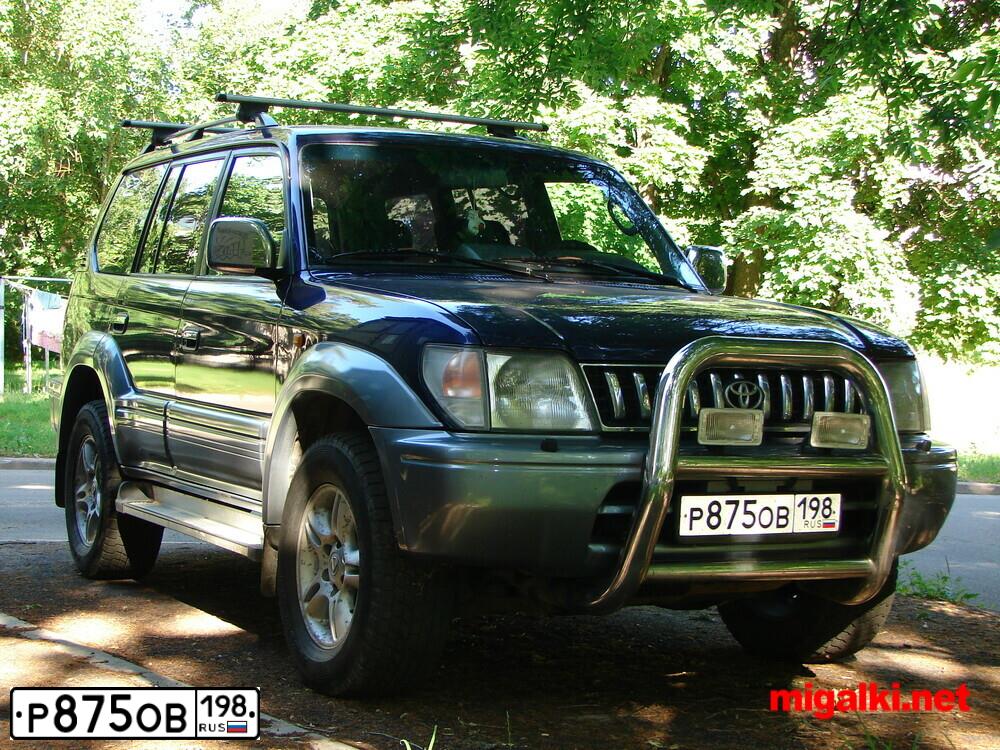 Фото автомобиля TOYOTA LANDCRUISER, 1997 — госномер Х222СК78. Цвет: синий